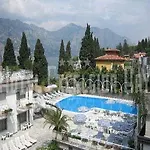 Excelsior Bay 4* 말세진느