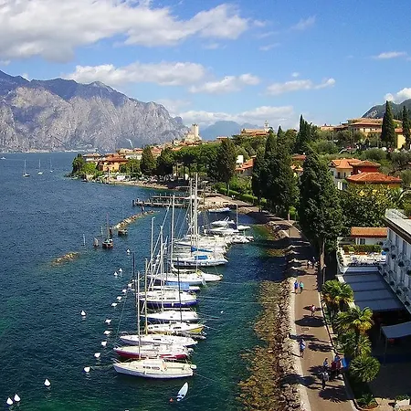 Excelsior Bay Отель