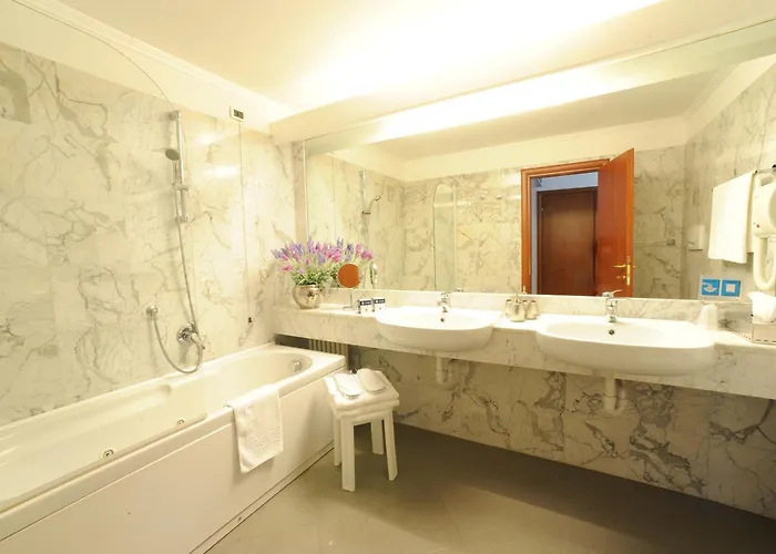 Excelsior Bay Hotel 4*