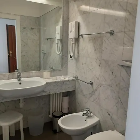 מלון Excelsior Bay