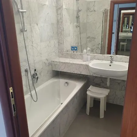 Excelsior Bay 4* מאלצ'סינה