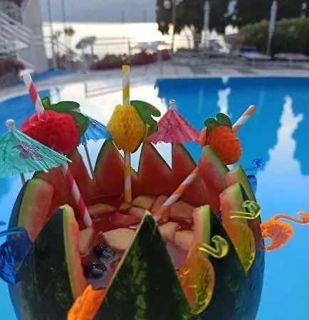 Excelsior Bay מלון מאלצ'סינה