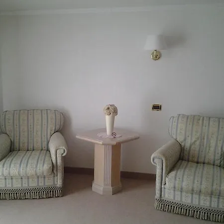 Excelsior Bay מאלצ'סינה