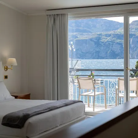 Excelsior Bay Hotel 4*