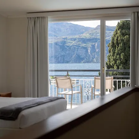 Excelsior Bay Hotel