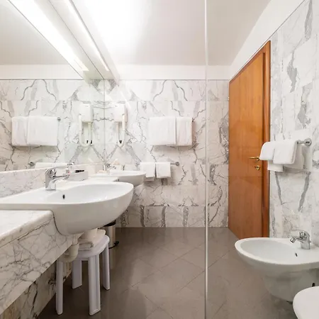 Excelsior Bay Hotel 4*