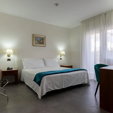 Excelsior Bay Hotel