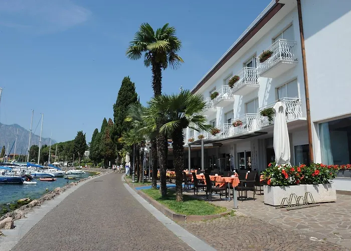 Excelsior Bay Hotel 4*