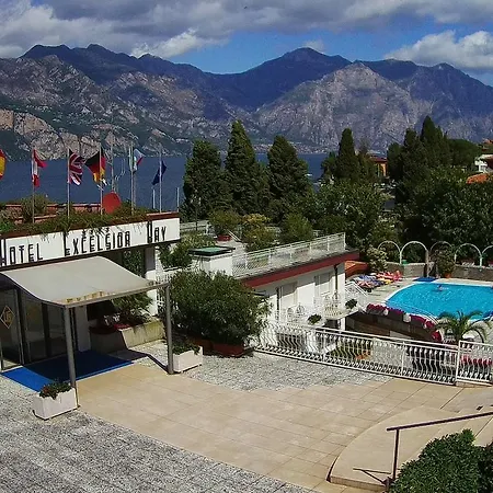 Excelsior Bay Hotel 4*