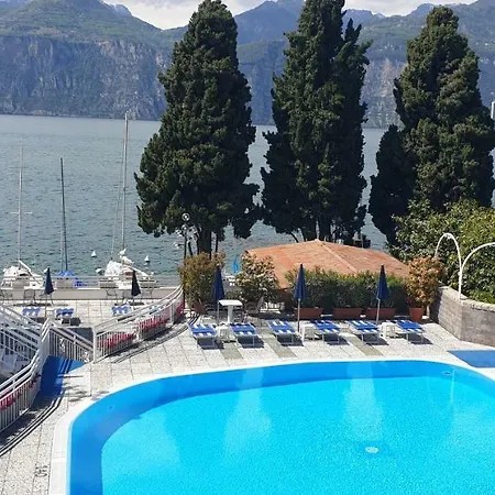 Excelsior Bay Hotel 4*